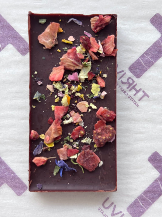 THRIVU Esmeraldas 70% with Nibs, Salt and Red Fruits/Flowers